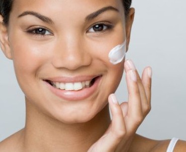 8 dicas para salvar sua pele e ficar mais bonita