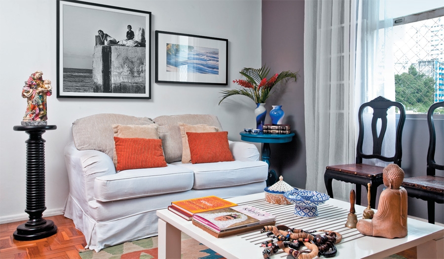 Apartamento de 80 m² personalizado com móveis reaproveitados e cor