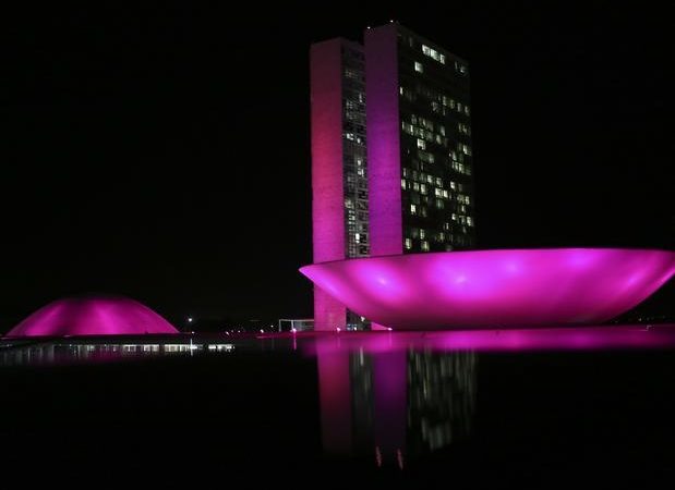 Outubro rosa: Exame preventivo do câncer de mama