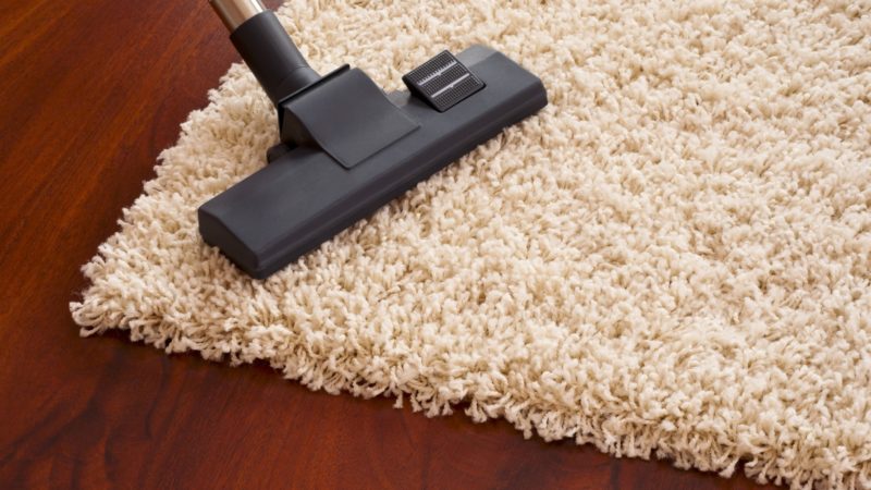 Cortinas, carpetes e tapetes. Como limpá-los?