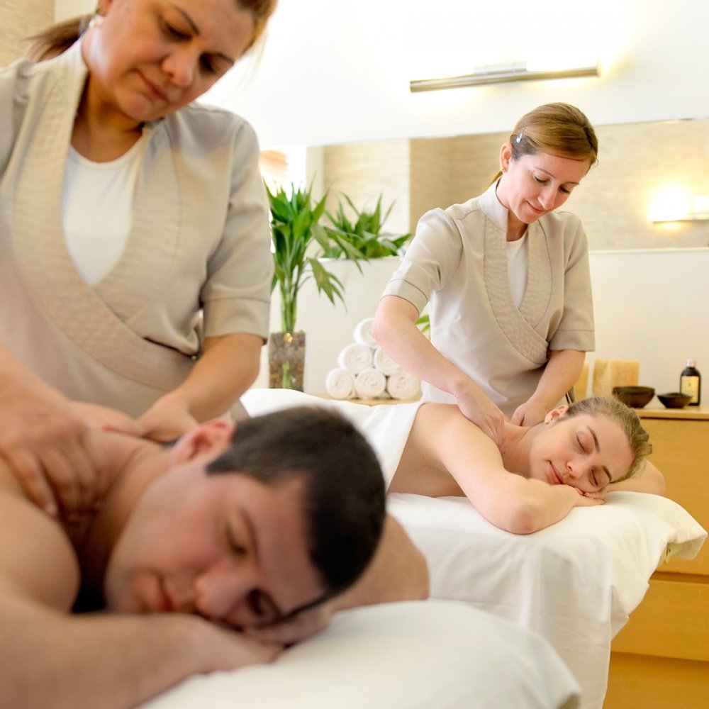 Conheça as três massagens que visam driblar a celulite e a gordura localizada